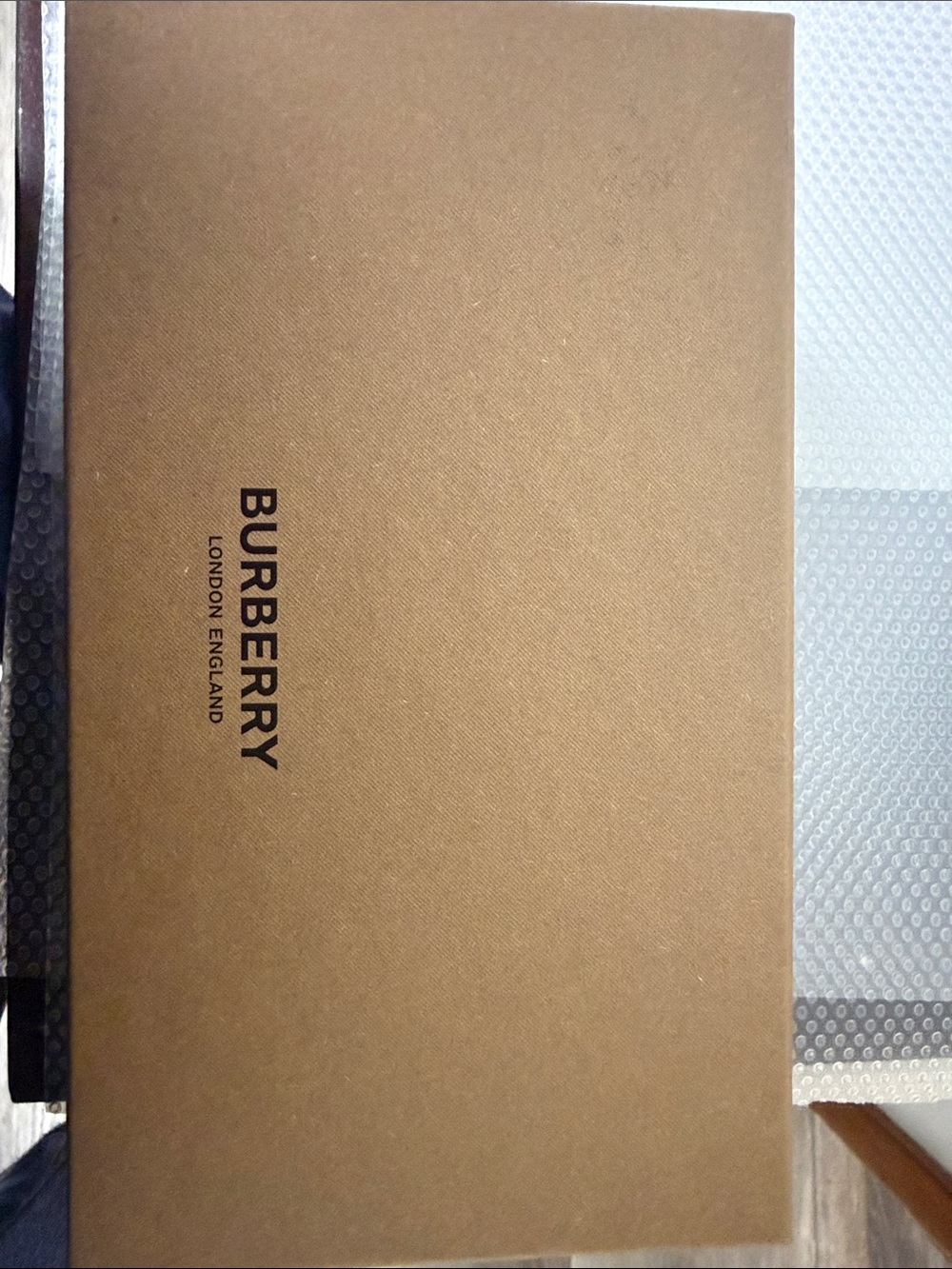 Burberry Tan/Brown Branded Gift Box new without tags. Full set - Picture 6 of 7